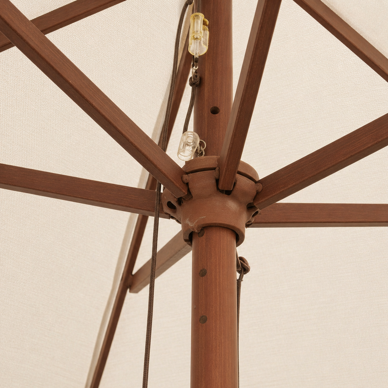 Parasol Bois mât chic 299 cm de Diamètre  | Shadora